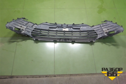 Решетка в передний бампер центральная (после 2020г) (5310206570) для Toyota Camry V70 с 2017г (Камри)