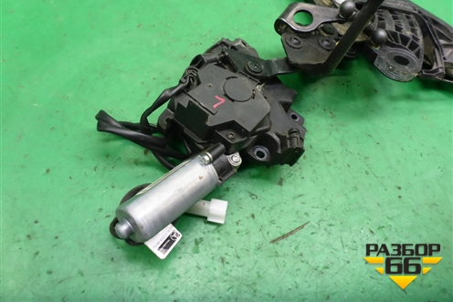 Механизм складной крыши (левый) (A1727900303) для Mercedes Benz SLK R172 с 2010-2016г (СЛК)