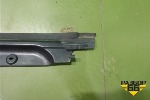 Уплотнитель на кузов  (угла кабины правый) (2392795) для Scania 6 R Series с 2016г