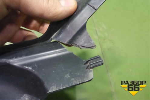 Уплотнитель на кузов  (угла кабины правый) (2392795) для Scania 6 R Series с 2016г