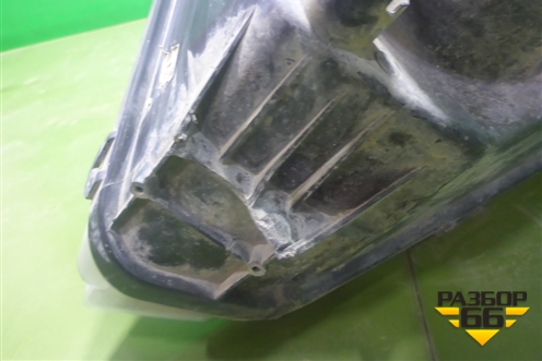 Фара правая (галоген) (2H1941016H) для Volkswagen Amarok с 2010г (Амарок)