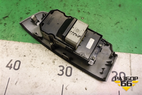 Кнопка стеклоподъёмника (передняя правая) (35760TL0E01M1) для Honda Accord(CU-CW) с 2008-2013г (Аккорд)