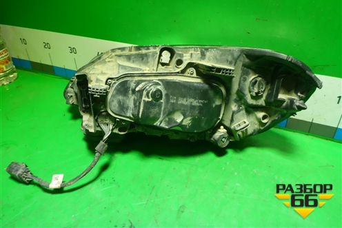 Фара правая (после 2013г ксенон без блока и лампы) (31358106) для Volvo XC60 с 2008-2017г (ХС60)