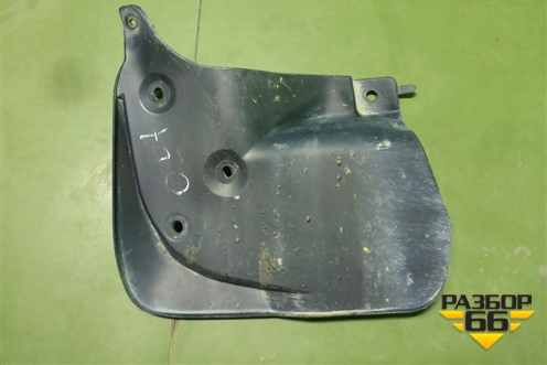 Брызговик передний правый (7662160160) для Toyota Land Cruiser (200) с 2008г (Ленд Крузер)