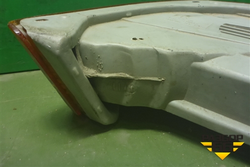 Повторитель поворота в бампер (правый) для Toyota Mark 2 с 1996-2002г