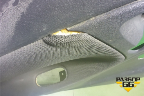 Обшивка двери задней левой под механику (6761452010) для Toyota Yaris с 1999-2005г (Ярис)