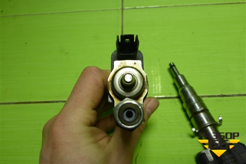 Форсунка инжекторная электрическая ( 4.4л N63) (13537585261) для BMW 7 серия F01/F02 с 2008г