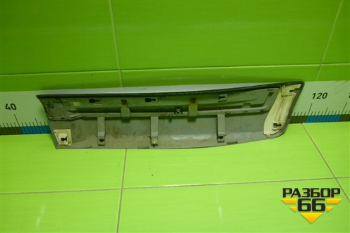 Накладка двери задней правой (после 2012г) (7507560120) для Toyota Land Cruiser (200) с 2008г (Ленд Крузер)