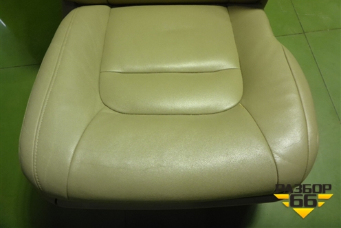 Сиденья передние для Toyota Land Cruiser (200) с 2008г (Ленд Крузер)