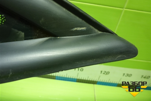 Стекло глухое правое (переднее) (5P0845412) для Seat Altea с 2004-2015г (Альтеа)