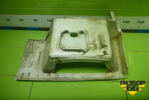 Корпус подножки левой (нижний) (812W615100803) для Sitrak C7H (С7Н)