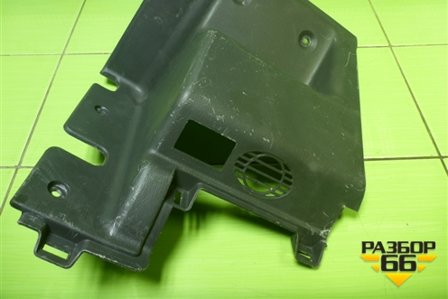 Накладка на торпедо  (левая) (847507A500) для Hyundai  HD-170 с 2004г