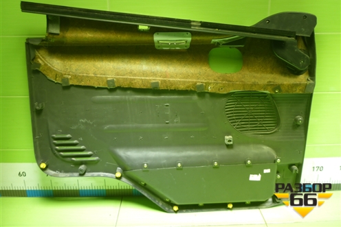 Обшивка двери правой под электрику (811117A000) для Hyundai HD-170 с 2004г