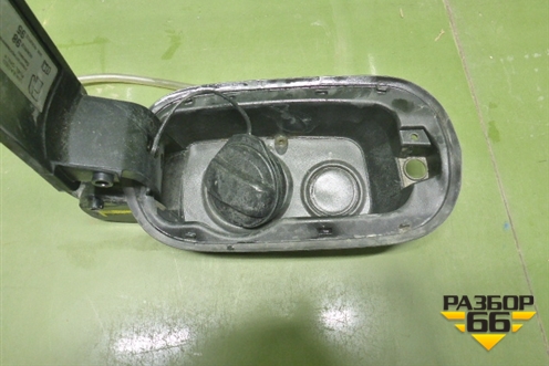 Лючок бензобака (4H0809857B) для Audi A8 с 2009-2017г