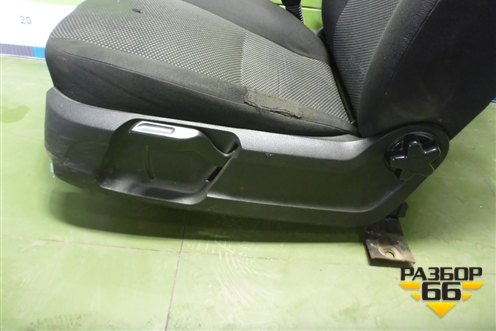 Сиденья комплект (хетчбэк) для Ford Focus 2 с 2008-2011г