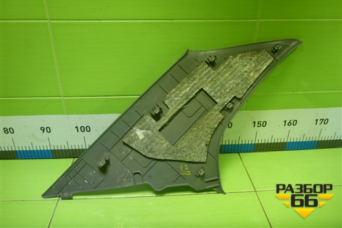 Обшивка стойки задняя верхняя правая (858613D000) для Hyundai Sonata-5 с 2001г (Соната)