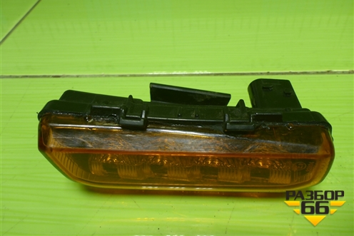 Повторитель на крыло левый  (2334727) для Scania 6 R Series с 2016г