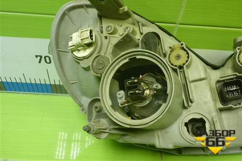 Фара левая (галоген) (921013D010) для Hyundai Sonata-5 с 2001г (Соната)