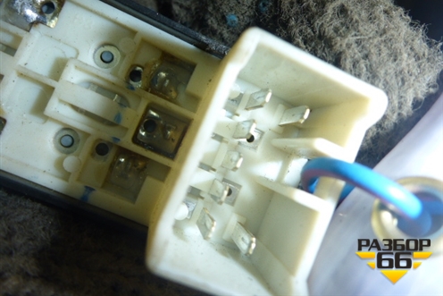 Кнопка стеклоподъёмника задняя левая для Hyundai Sonata-5 с 2001г (Соната)