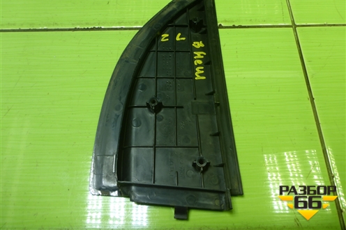 Накладка двери задней левой уголок (838303D020) для Hyundai Sonata-5 с 2001г (Соната)