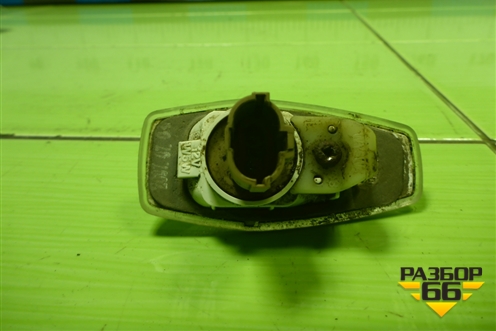 Повторитель на крыло левый (923033B1) для Hyundai Sonata-5 с 2001г (Соната)