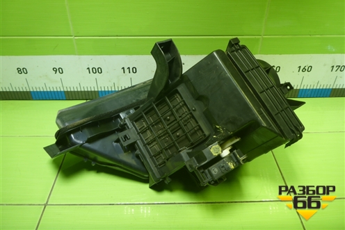 Корпус отопителя (MR568887) для Mitsubishi Colt с 2004г (Кольт)