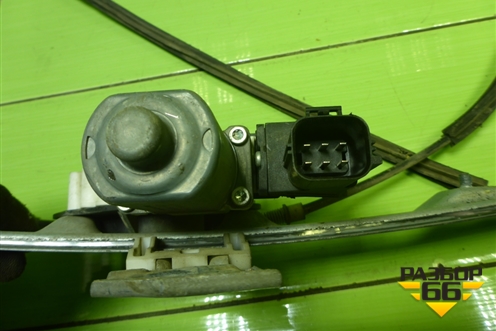 Стеклоподъёмник электрический передний левый для Mitsubishi Colt с 2004г (Кольт)