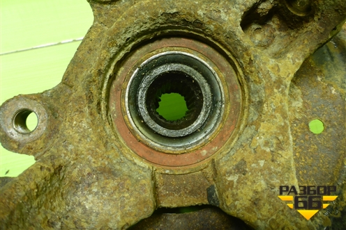 Кулак поворотный передний левый для Renault Logan с 2004-2015г (Логан)