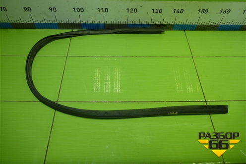 Уплотнитель капота (на решетку стеклоочистителей) для Renault Logan с 2004-2015г (Логан)