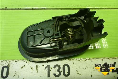 Ручка внутренняя двери передней левой для Mitsubishi Colt с 2004г (Кольт)