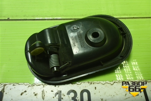 Ручка внутренняя двери передней левой (8200733848) для Renault Logan с 2004-2015г (Логан)