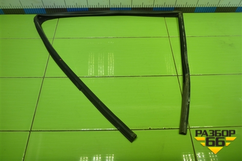 Уплотнитель стекла двери задней левой для Peugeot 408 с 2012г