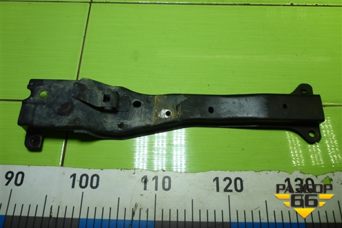 Кронштейн передней панели центральный для Kia Spectra с 2001г (Спектра)