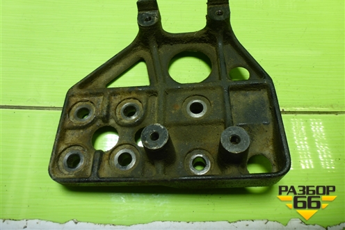 Кронштейн компрессора кондиционера (1.6л S6D) для Kia Spectra с 2001г (Спектра)