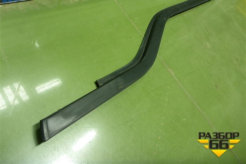 Накладка стекла переднего левого для Hyundai Porter с 1996-2011г (Портер)