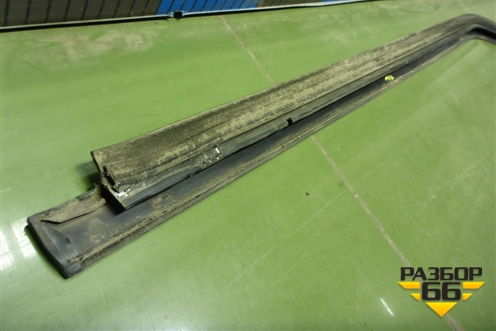 Накладка стекла переднего левого для Hyundai Porter с 1996-2011г (Портер)