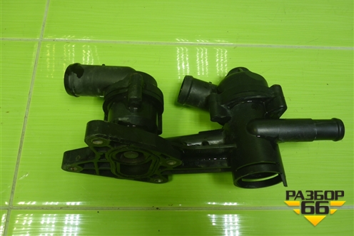 Корпус термостата (03C121026M) для Volkswagen Polo (седан) с 2010г (Поло)