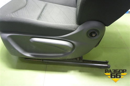 Сиденья комплект (без подогрева без AIR BAG) для Peugeot 408 с 2012г