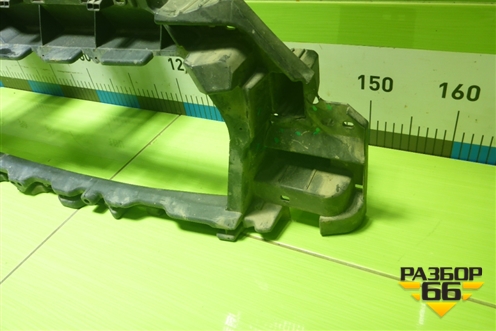 Кронштейн решетки радиатора (8U0853692C) для Audi Q3 с 2011-2018г (Ку 3)