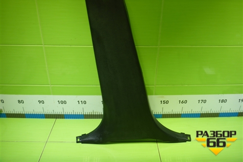 Обшивка стойки центральная нижняя левая (5ти дверный кузов) (84171SMGE) для Honda Civic 5D с 2005-2011г (Цивик)