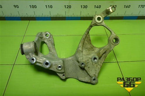 Кронштейн подрамника левый для Honda Civic 5D с 2005-2011г (Цивик)