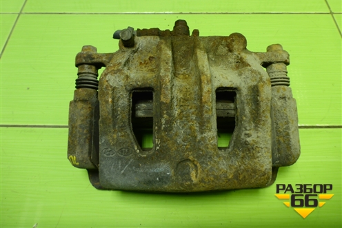 Суппорт передний левый (581102W700) для Hyundai Santa Fe с 2012-2018г (Санта Фе)