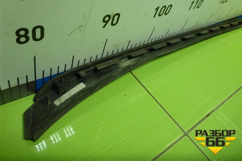 Молдинг лобового стекла левый (861312W000) для Hyundai Santa Fe с 2012-2018г (Санта Фе)