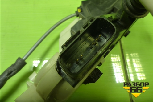 Замок двери задней левой (814102W010) для Hyundai Santa Fe с 2012-2018г (Санта Фе)