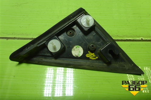 Накладка переднего крыла правого уголок (861902W000) для Hyundai Santa Fe с 2012-2018г (Санта Фе)