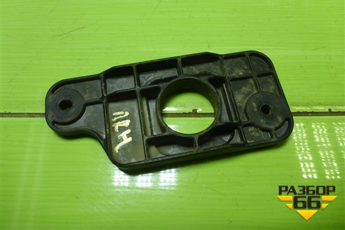 Кронштейн радиатора нижний правый для Hyundai Santa Fe с 2012-2018г (Санта Фе)