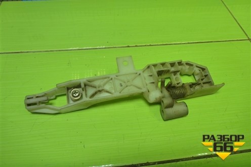 Кронштейн ручки наружной передней левой для Kia Rio с 2011-2016г (Рио 3)