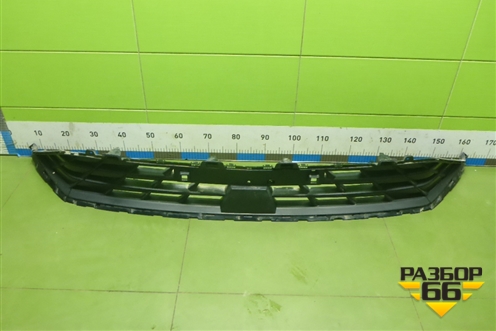 Решетка в передний бампер центральная (8891861846) для Geely Atlas 2 с 2023г (Атлас)