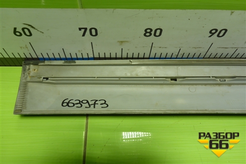 Накладка двери задней правой (60720009B) для Lexus LX-570 с 2007-2015г (ЛХ)