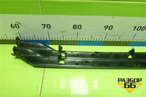 Накладка на решетку радиатора (зимняя) (9682872077) для Citroen C4 с 2005-2011г (С4)